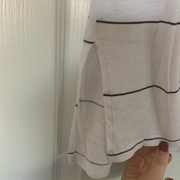 Victoria’s Secret PINK Pocket Tee - Picture 4 of 6